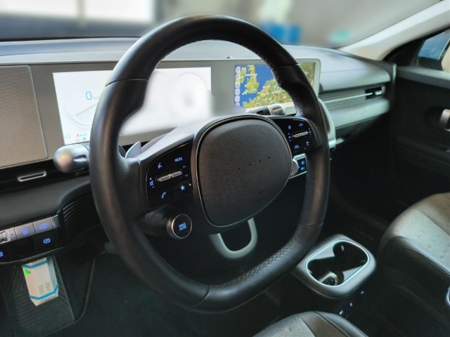 Fahrzeugabbildung Hyundai IONIQ 5 77,4kWh 2WD MY24 TECHNIQ Assist-P Bose 20LM el.Heckklappe Navi Digitales Cockpit