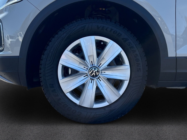 Fahrzeugabbildung Volkswagen T-Roc 1.0 TSI LED AHK GJR SHZ ACC DPF USB