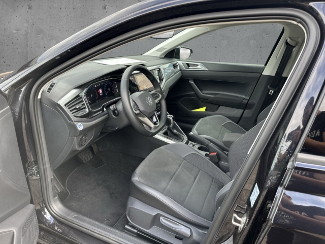 Fahrzeugabbildung Volkswagen Polo 1.0 TSI DSG Style AHK IQ.LIGHT Pano Nav ACC
