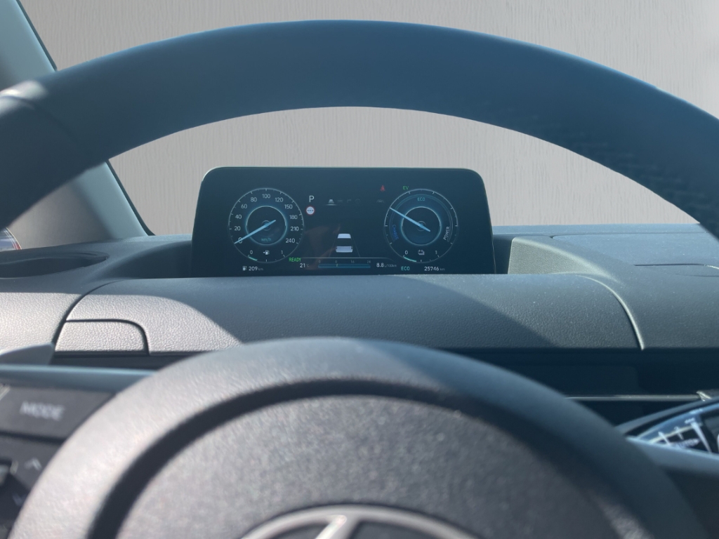 Fahrzeugabbildung Hyundai STARIA HEV 1.6 T-GDI AT 2WD Trend MY25 9-Sitzer Navi Digitales Cockpit LED