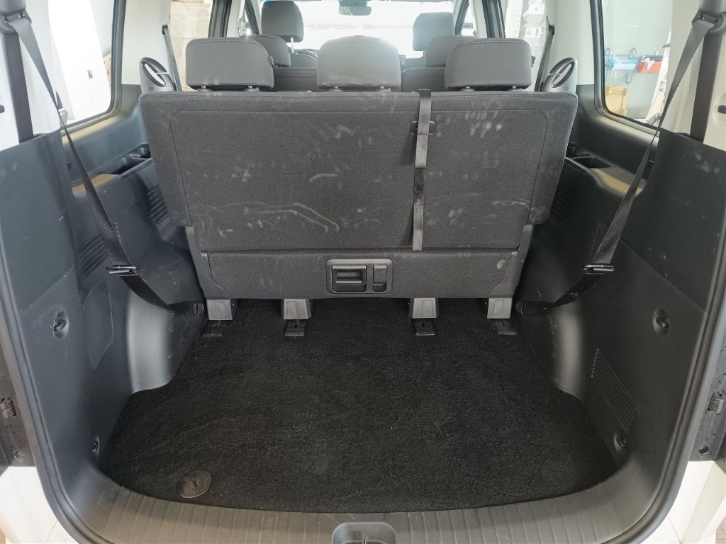 Fahrzeugabbildung Hyundai STARIA HEV 1.6 T-GDI AT 2WD Trend MY25 9-Sitzer Navi Digitales Cockpit LED