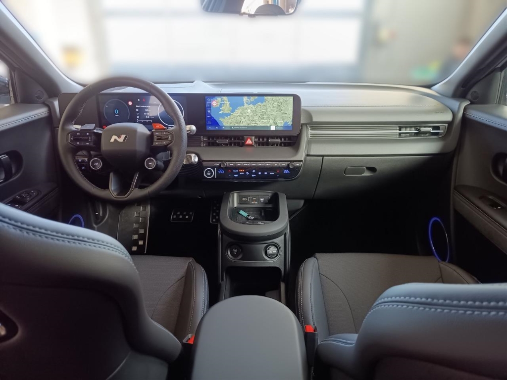 Fahrzeugabbildung Hyundai IONIQ 5 4WD 84kWh N-Performance HUD Navi Digitales Cockpit Sportpaket Soundsystem