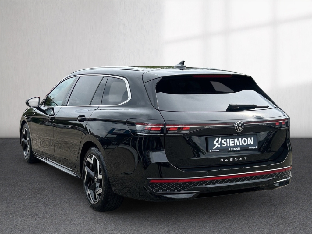 Fahrzeugabbildung Volkswagen Passat Variant 2.0 TDI R-line ACC SHZ R-Kam Matrix LED