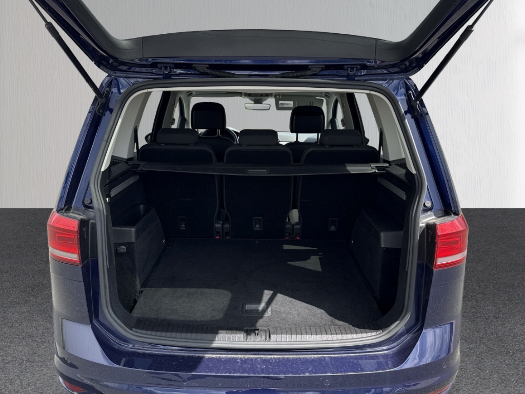 Fahrzeugabbildung Volkswagen Touran 2.0 TDI DSG Comfortline LED SHZ NAVI ergoActive Soundsys R-Kam