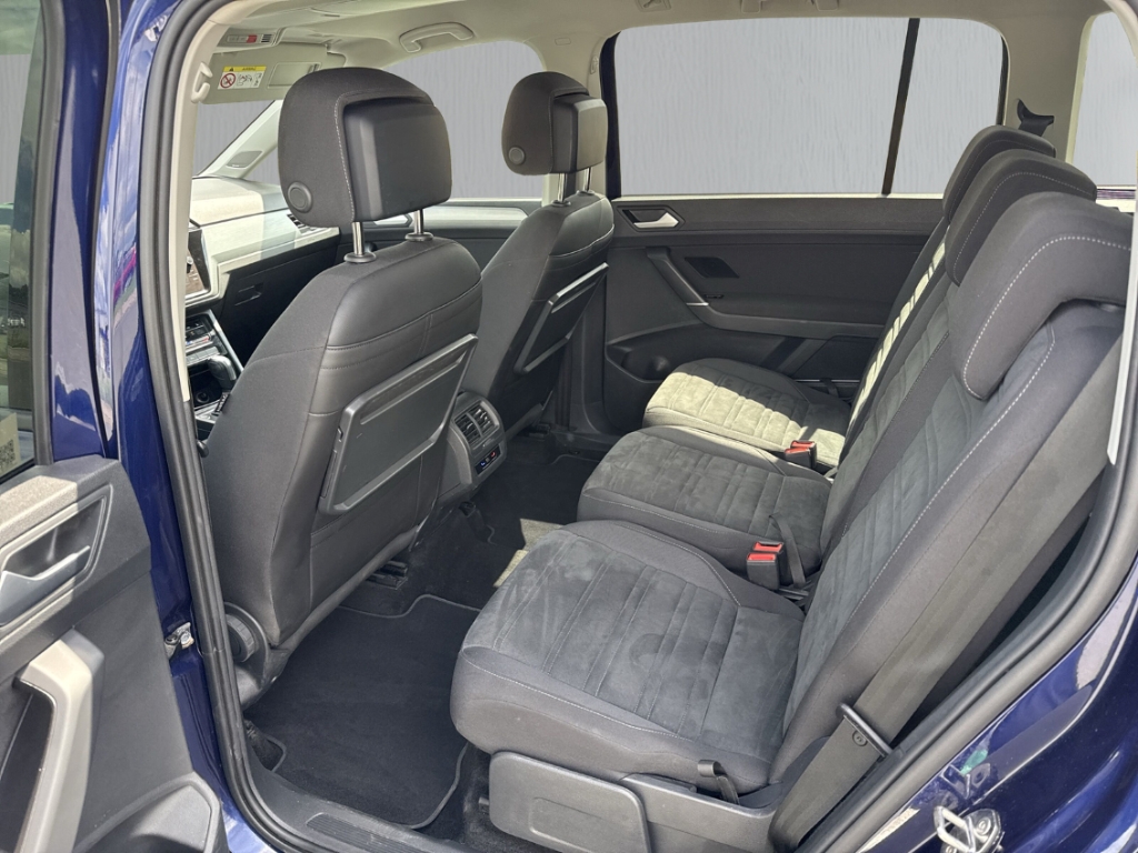 Fahrzeugabbildung Volkswagen Touran 2.0 TDI DSG Comfortline LED SHZ NAVI ergoActive Soundsys R-Kam