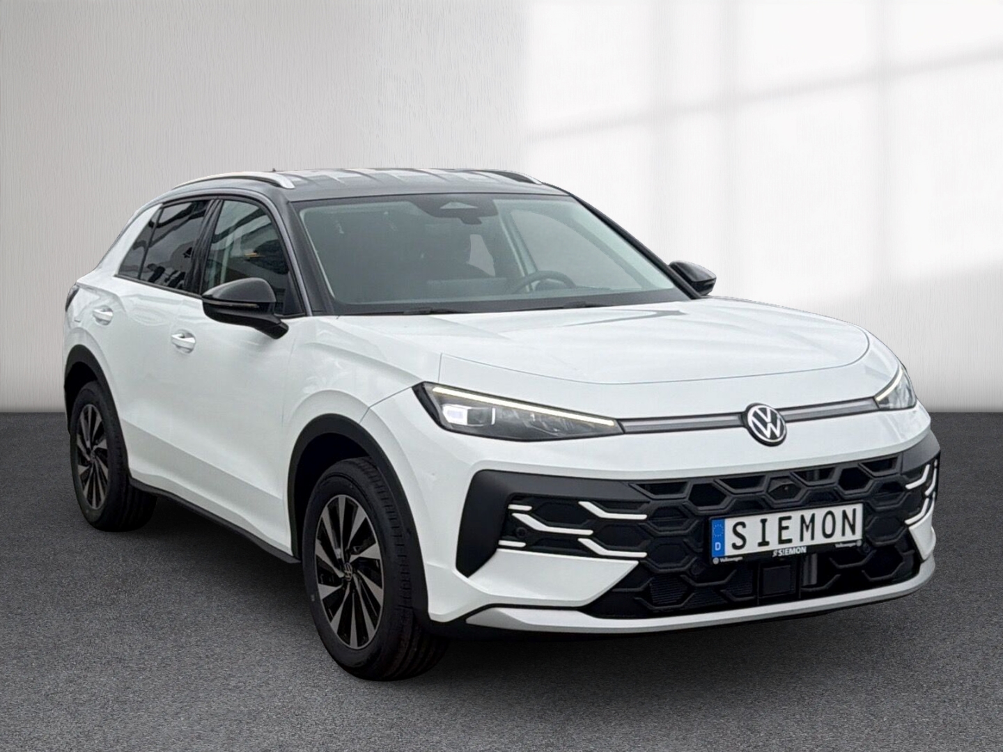 Fahrzeugabbildung Volkswagen T-Roc 1.5 eTSI DSG Style Navi IQ.Light IQ.Drive