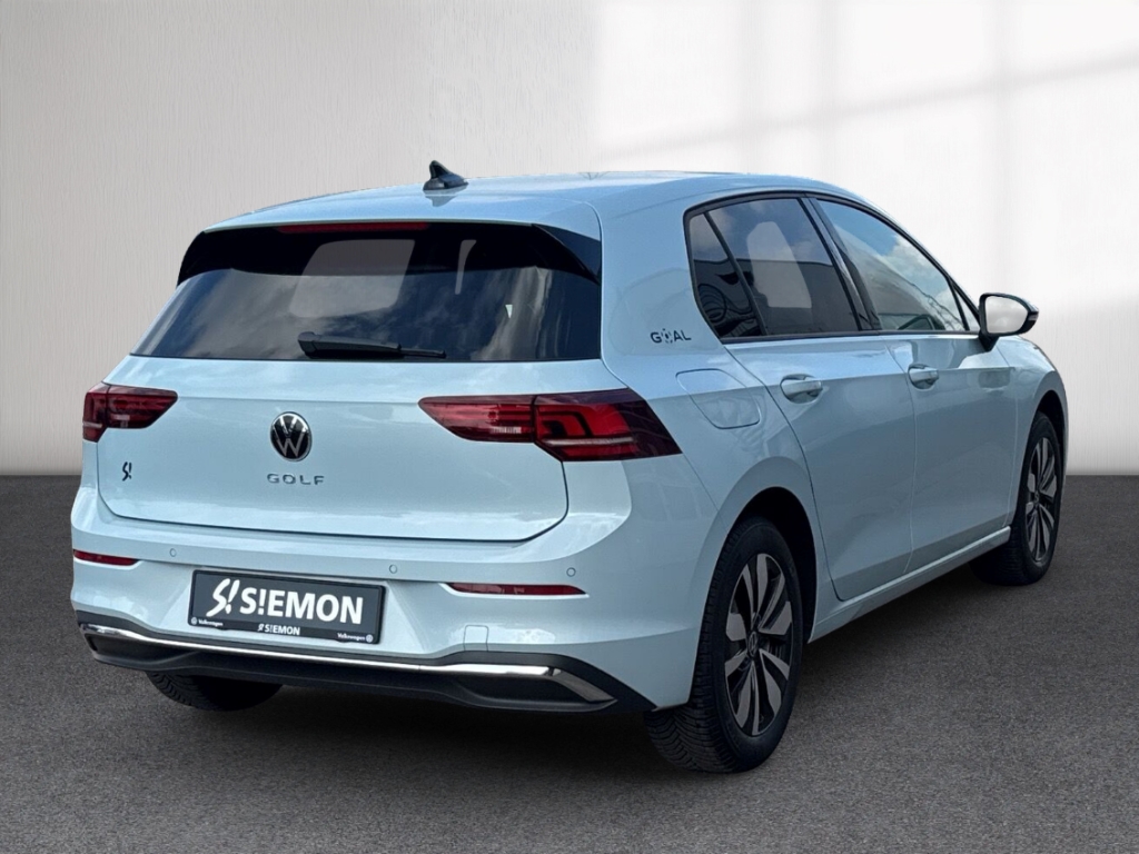 Fahrzeugabbildung Volkswagen Golf ACC Start-Stop PDC Mehrzonenklima LED ABS