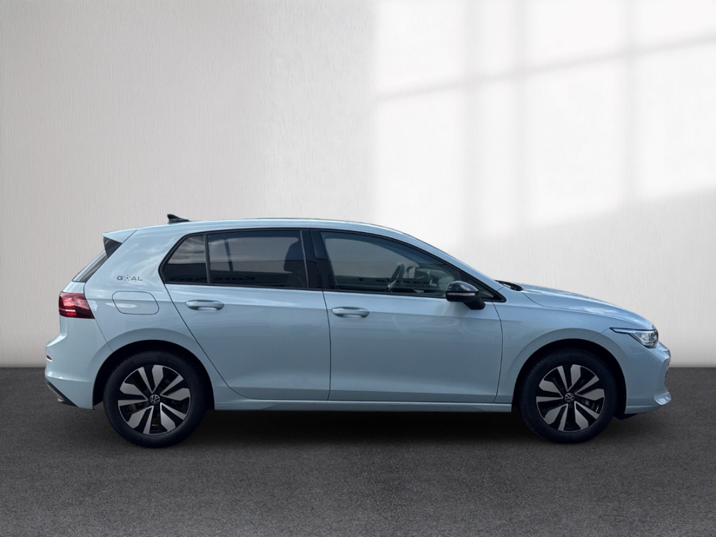 Fahrzeugabbildung Volkswagen Golf ACC Start-Stop PDC Mehrzonenklima LED ABS