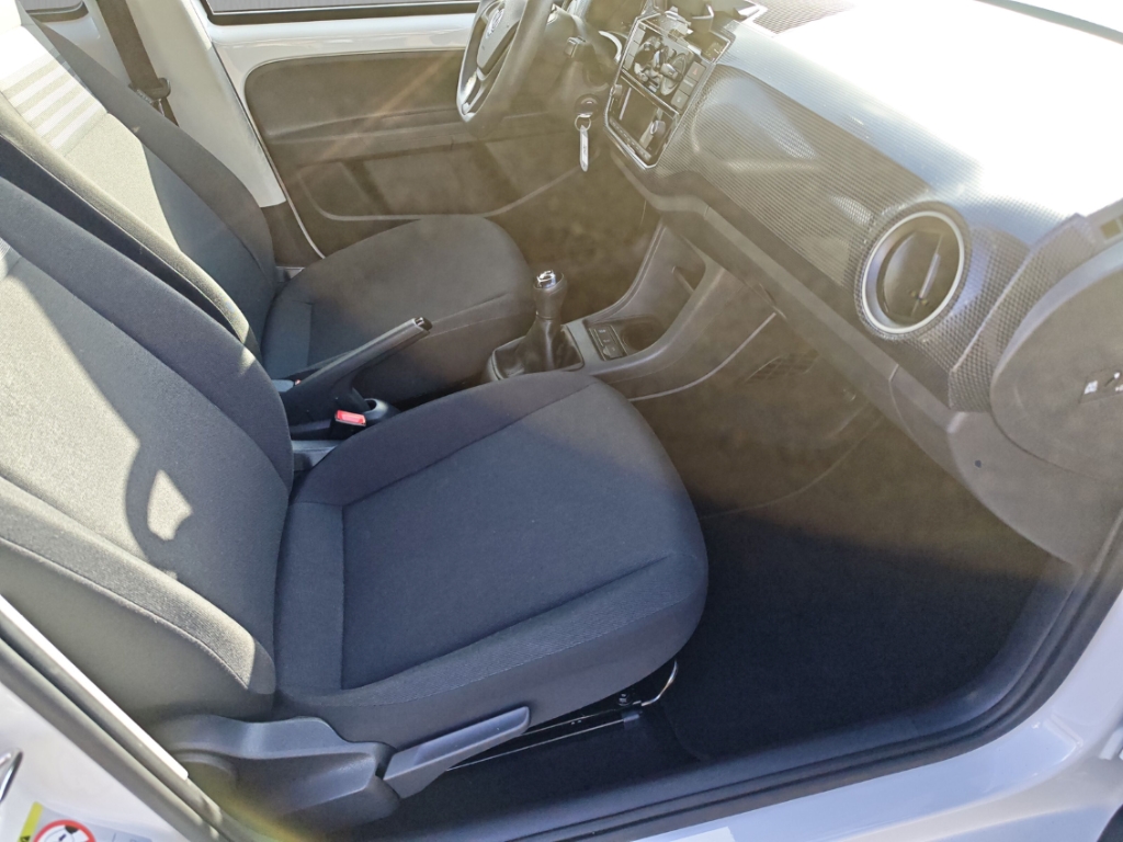 Fahrzeugabbildung Volkswagen up! 1,0 BMT move Temp PDC Klima BT