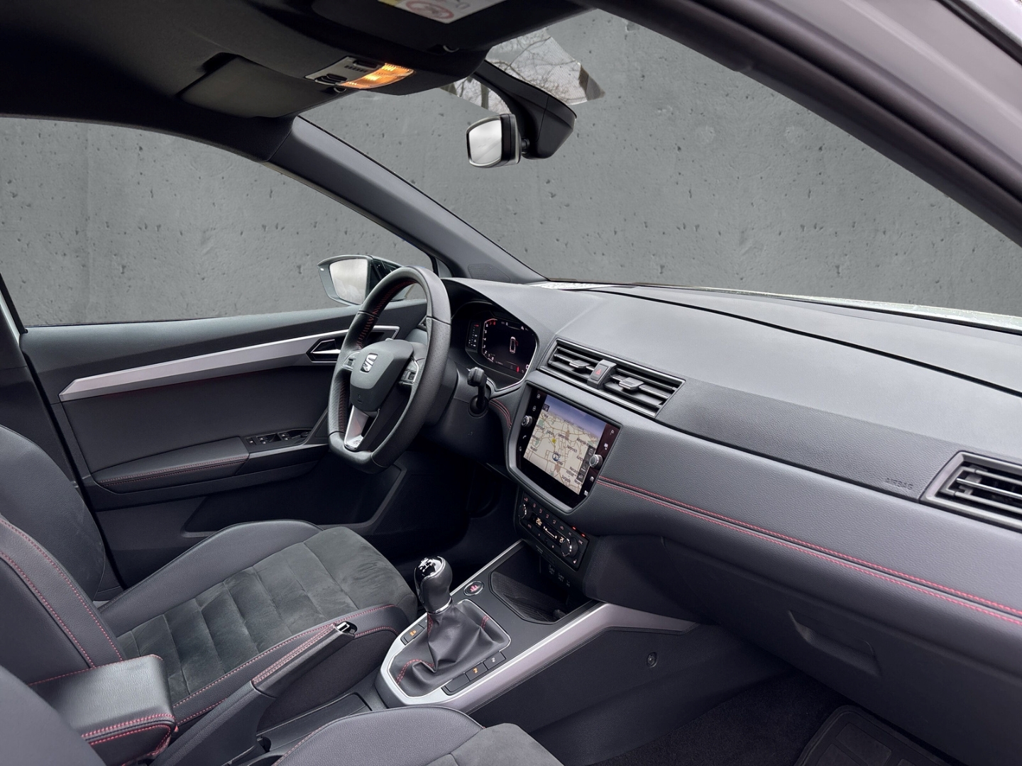 Fahrzeugabbildung SEAT Arona 1.5 TSI FR AHK RFK SHZ LMF Navi Klima