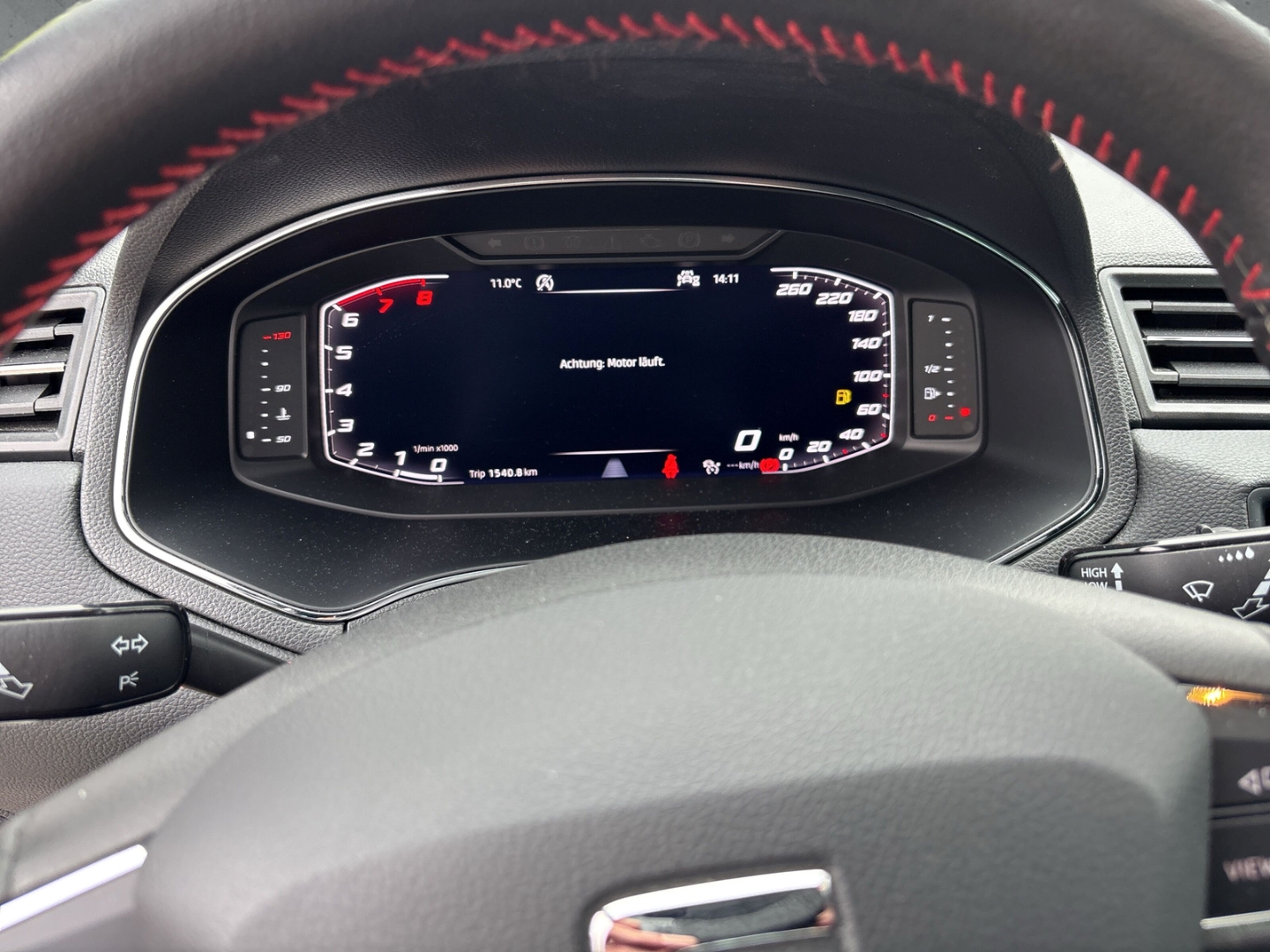 Fahrzeugabbildung SEAT Arona 1.5 TSI FR AHK RFK SHZ LMF Navi Klima