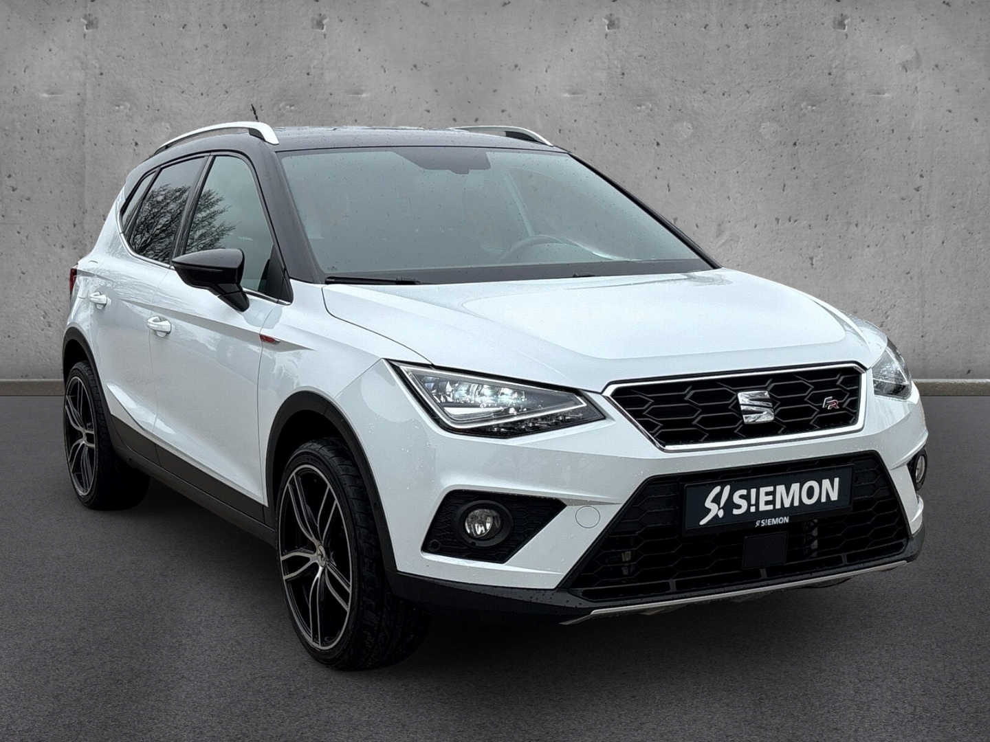 Fahrzeugabbildung SEAT Arona 1.5 TSI FR AHK RFK SHZ LMF Navi Klima