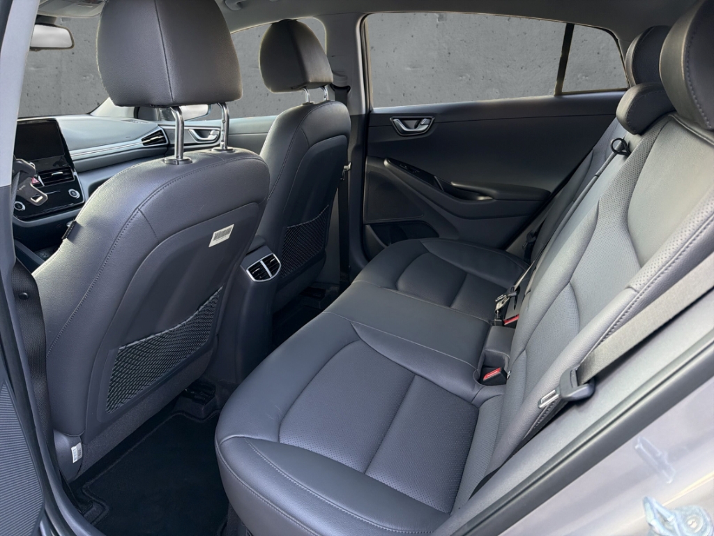 Fahrzeugabbildung Hyundai IONIQ FL 1.6 GDi Hybrid DCT PREMIUM Navi Leder Digitales Cockpit Soundsystem Klimasitze