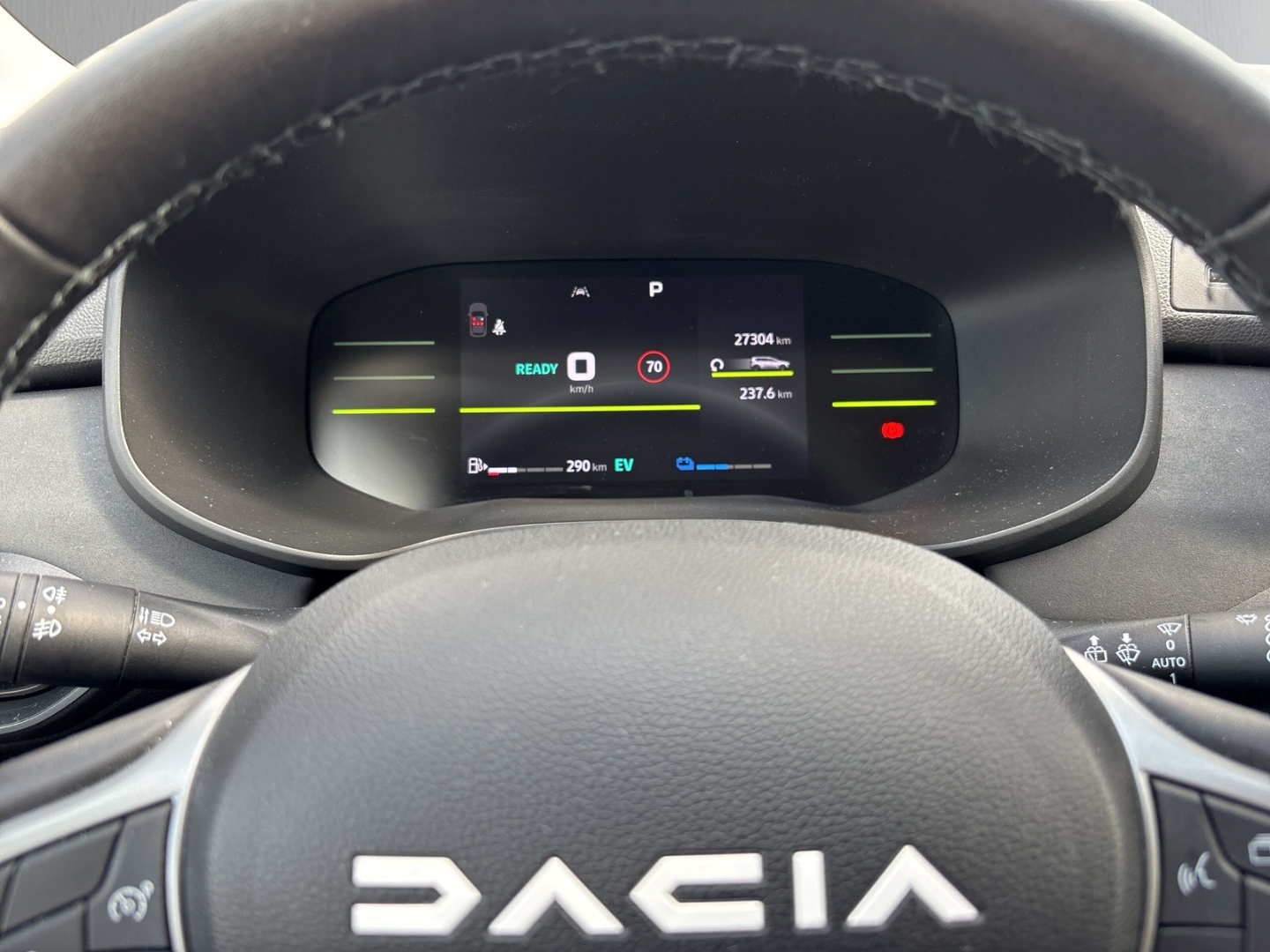 Fahrzeugabbildung Dacia Jogger Extreme 1.5 Hyb AHK SHZ RFK 7Sitze 8-fach