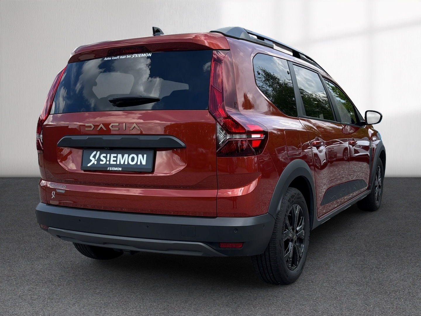 Fahrzeugabbildung Dacia Jogger Extreme 1.5 Hyb AHK SHZ RFK 7Sitze 8-fach