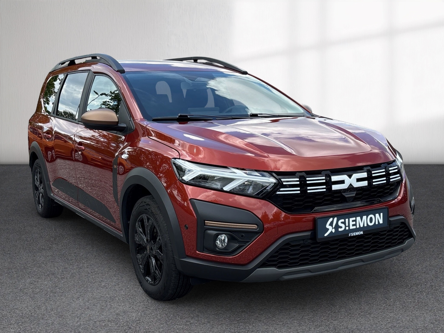 Fahrzeugabbildung Dacia Jogger Extreme 1.5 Hyb AHK SHZ RFK 7Sitze 8-fach