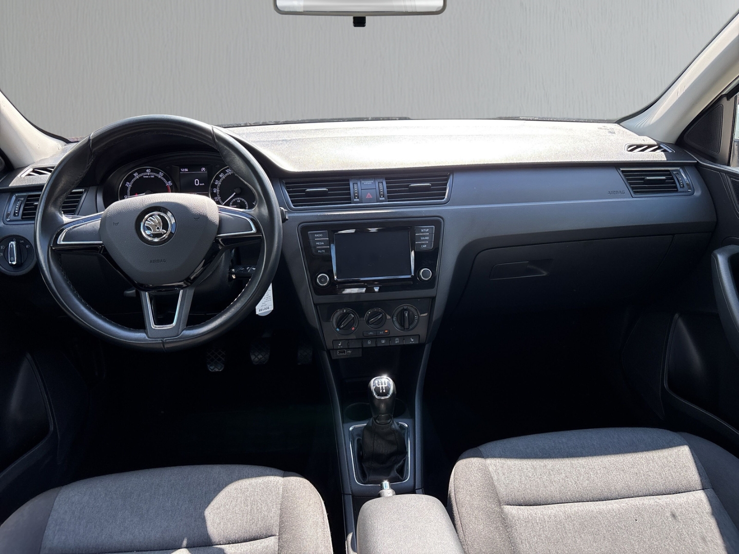 Fahrzeugabbildung SKODA Rapid Spaceback Cool Edition PDC LM Klima SHZ