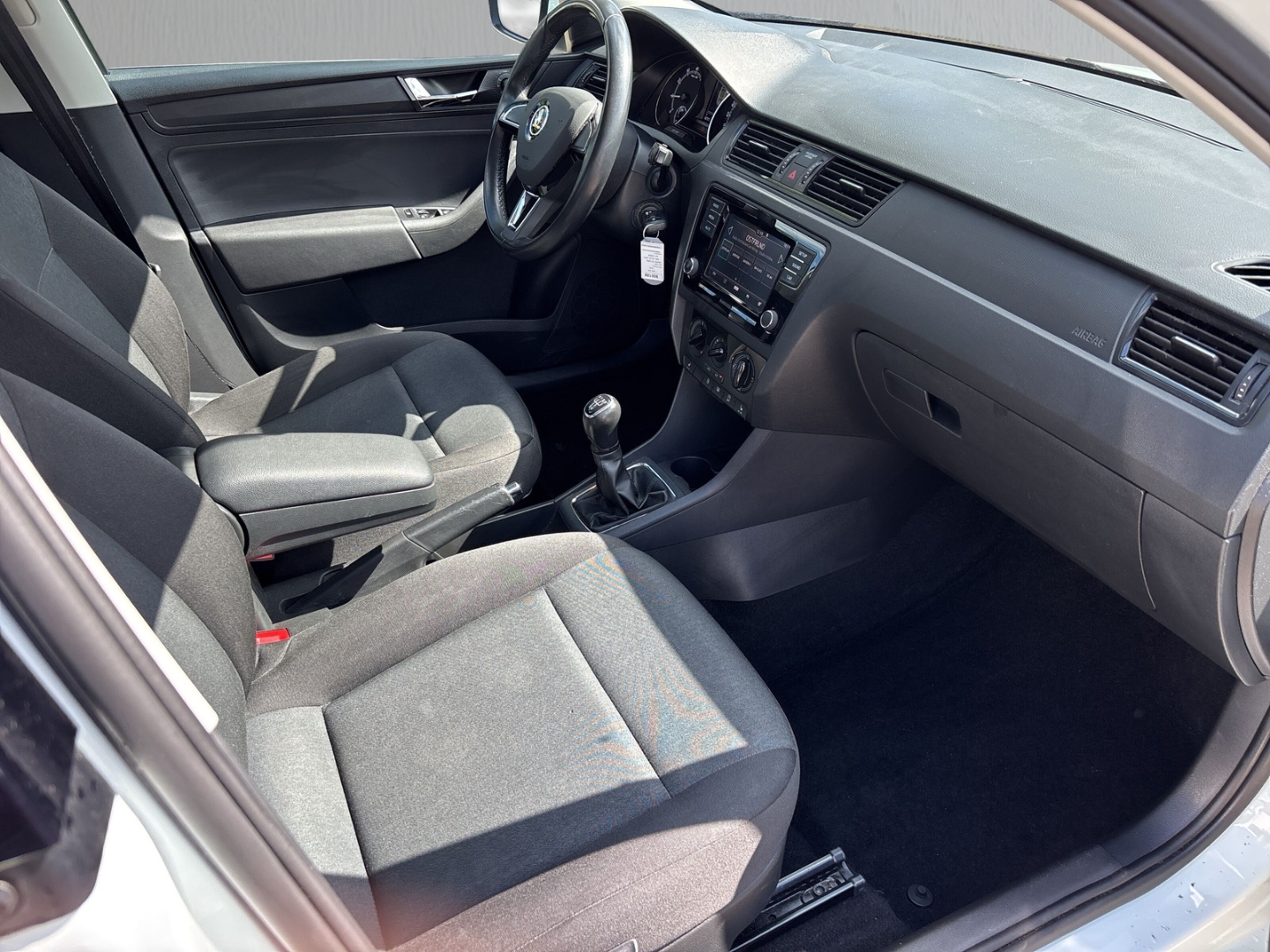 Fahrzeugabbildung SKODA Rapid Spaceback Cool Edition PDC LM Klima SHZ