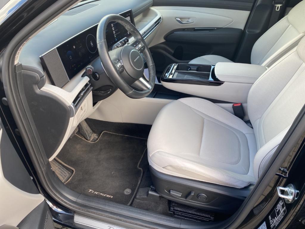 Fahrzeugabbildung Hyundai TUCSON FL PHEV 1.6 AT 4WD MY25 Prime ECS Assist-P MATRIX-LED Leder Digitales Cockpit