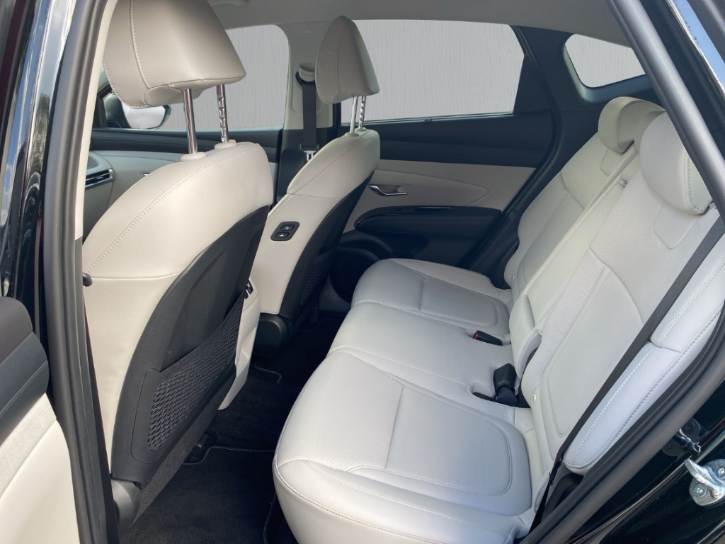 Fahrzeugabbildung Hyundai TUCSON FL PHEV 1.6 AT 4WD MY25 Prime ECS Assist-P MATRIX-LED Leder Digitales Cockpit
