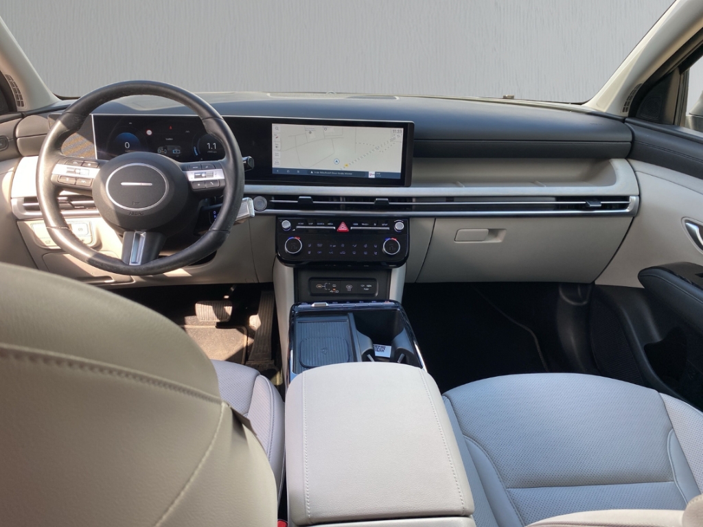 Fahrzeugabbildung Hyundai TUCSON FL PHEV 1.6 AT 4WD MY25 Prime ECS Assist-P MATRIX-LED Leder Digitales Cockpit