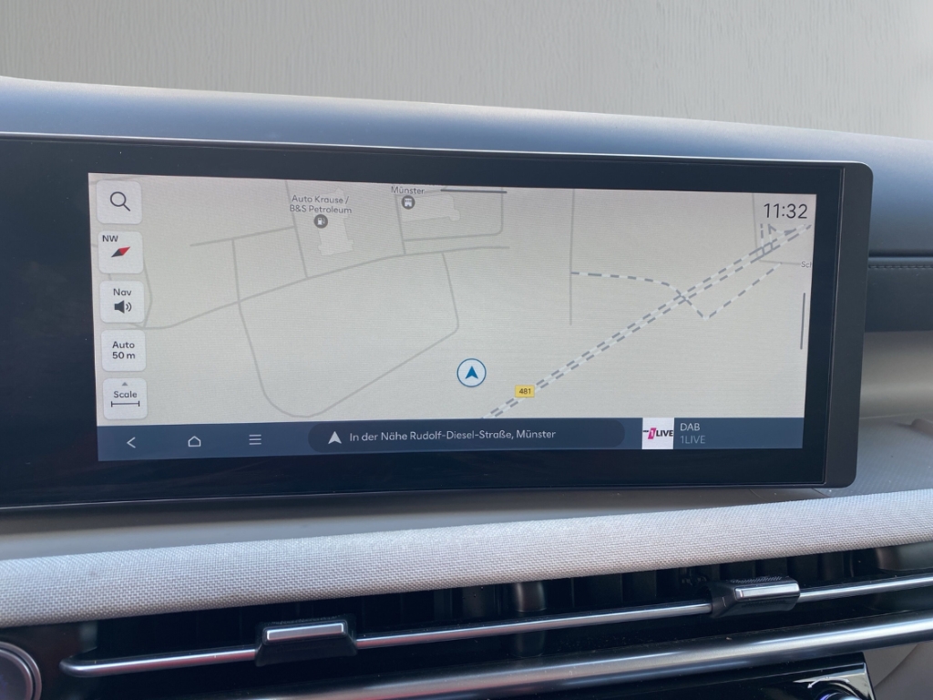Fahrzeugabbildung Hyundai TUCSON FL PHEV 1.6 AT 4WD MY25 Prime ECS Assist-P MATRIX-LED Leder Digitales Cockpit