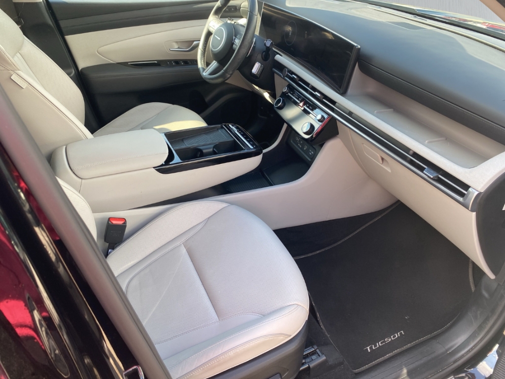 Fahrzeugabbildung Hyundai TUCSON FL PHEV 1.6 AT 4WD MY25 Prime ECS Assist-P MATRIX-LED Leder Digitales Cockpit