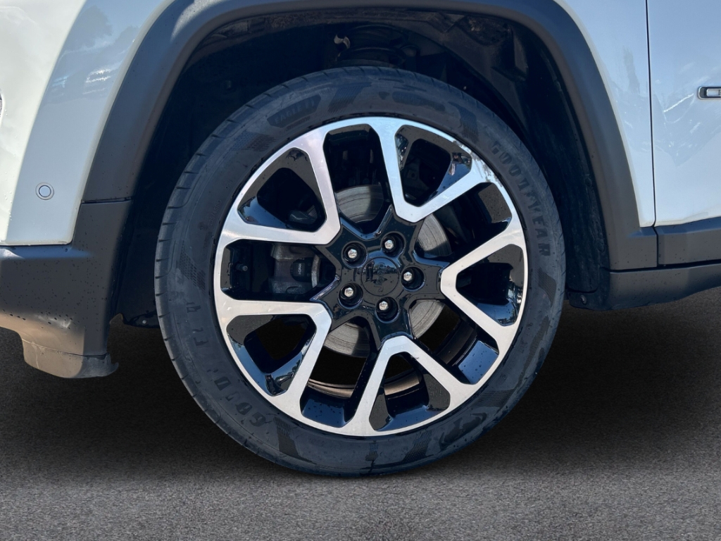 Fahrzeugabbildung Jeep Compass Limited TW ACC NAV KLIM SHZ ALPINE DCT