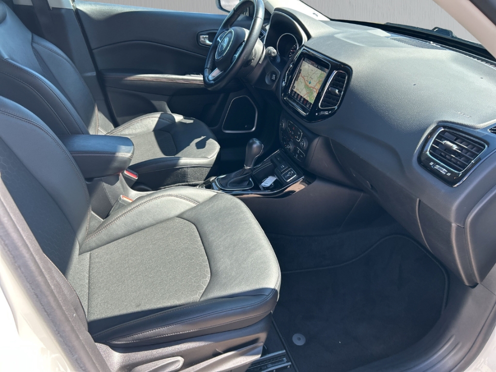 Fahrzeugabbildung Jeep Compass Limited TW ACC NAV KLIM SHZ ALPINE DCT