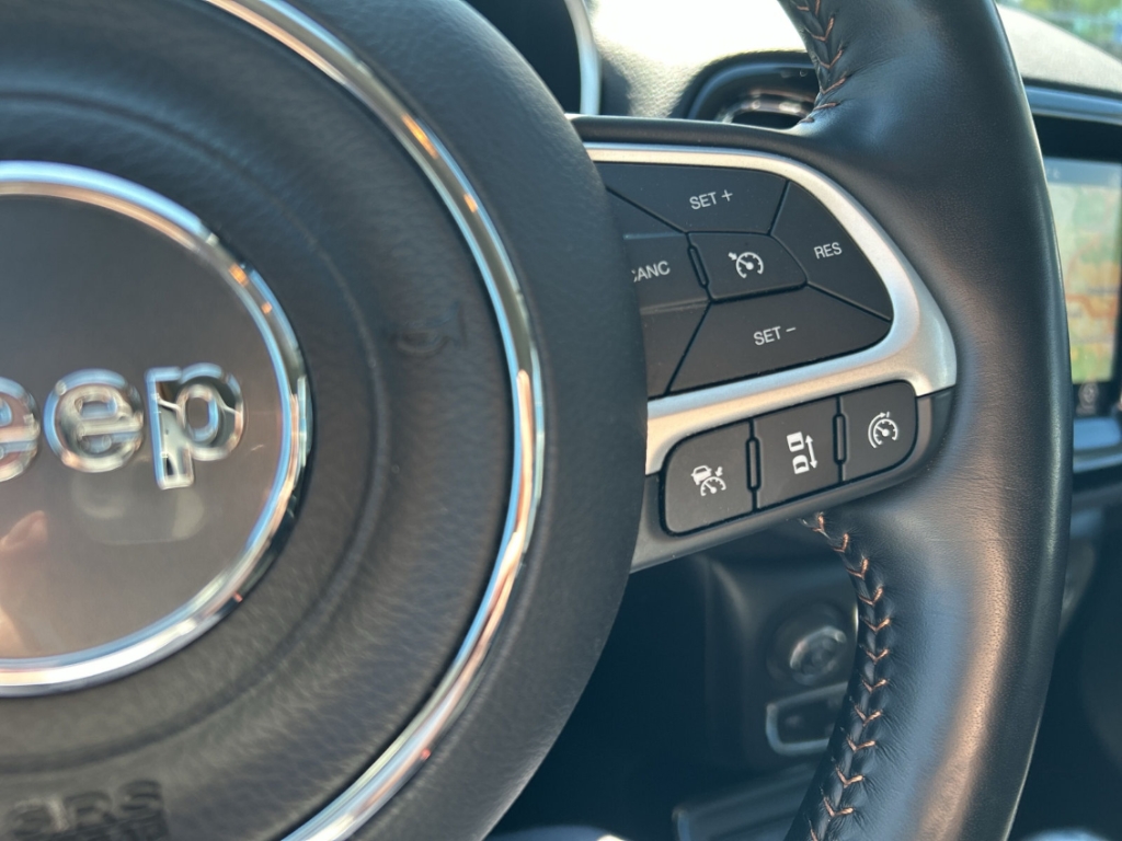 Fahrzeugabbildung Jeep Compass Limited TW ACC NAV KLIM SHZ ALPINE DCT