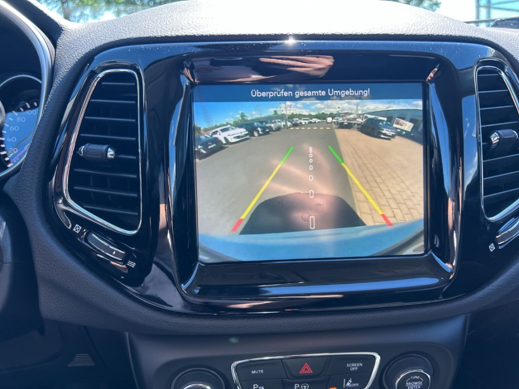Fahrzeugabbildung Jeep Compass Limited TW ACC NAV KLIM SHZ ALPINE DCT