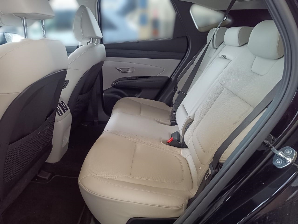 Fahrzeugabbildung Hyundai TUCSON FL PHEV 1.6 AT 4WD MY25 Prime ECS Assist-P MATRIX-LED Leder Digitales Cockpit Soundsystem