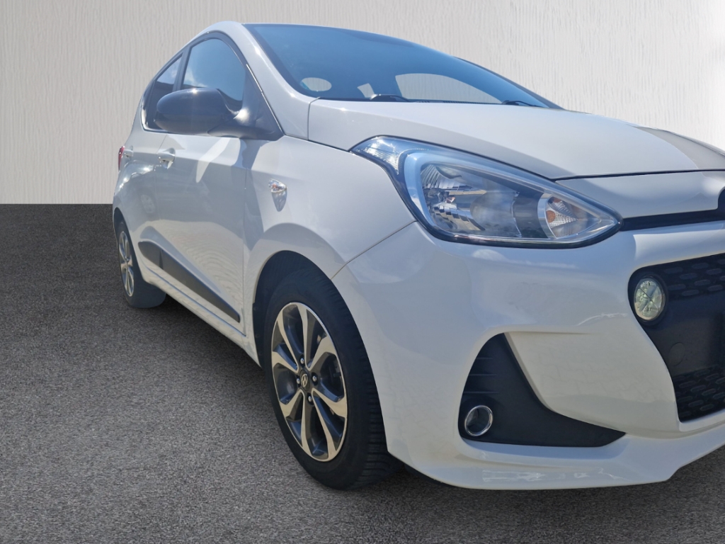 Fahrzeugabbildung Hyundai i10 1.2 Passion Plus Klimaauto SHZ PDC GRA LHZ GJR