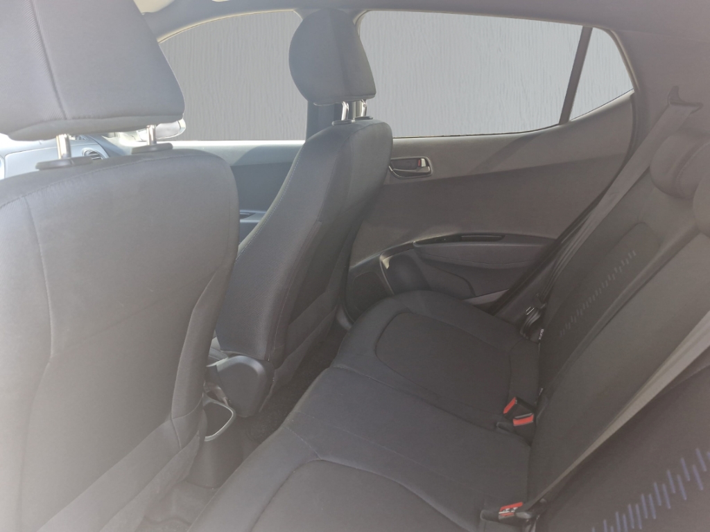 Fahrzeugabbildung Hyundai i10 1.2 Passion Plus Klimaauto SHZ PDC GRA LHZ GJR