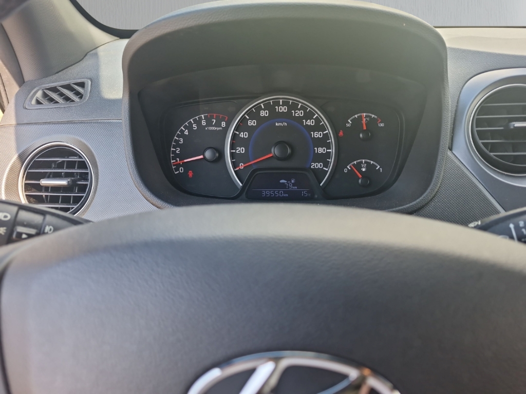 Fahrzeugabbildung Hyundai i10 1.2 Passion Plus Klimaauto SHZ PDC GRA LHZ GJR
