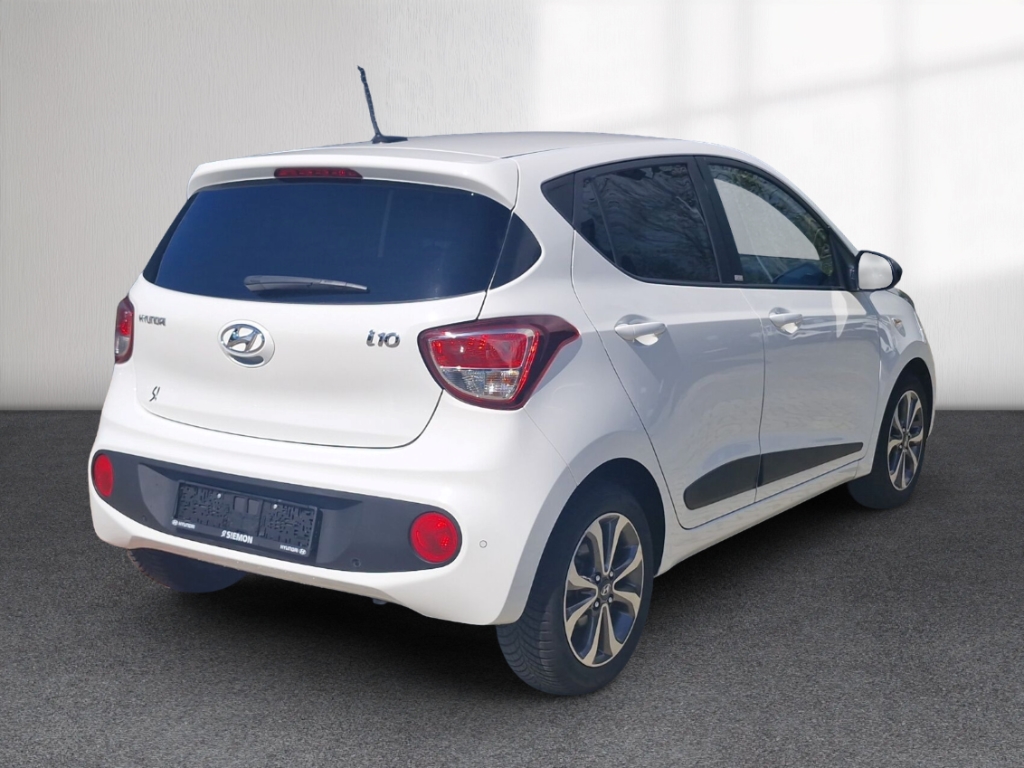 Fahrzeugabbildung Hyundai i10 1.2 Passion Plus Klimaauto SHZ PDC GRA LHZ GJR