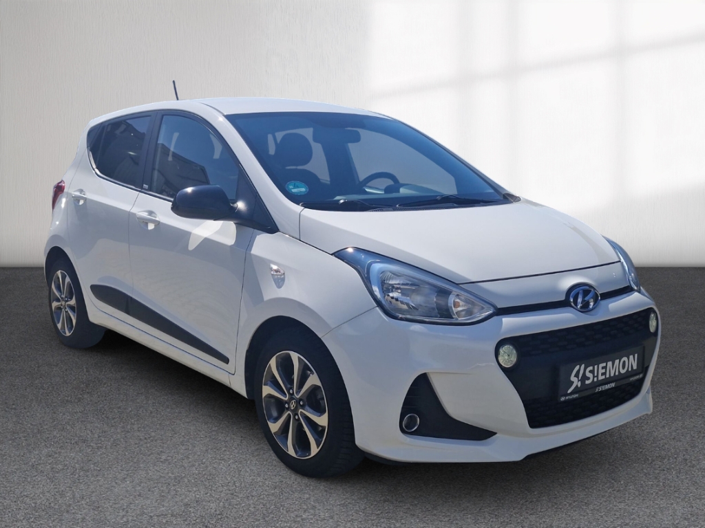 Fahrzeugabbildung Hyundai i10 1.2 Passion Plus Klimaauto SHZ PDC GRA LHZ GJR
