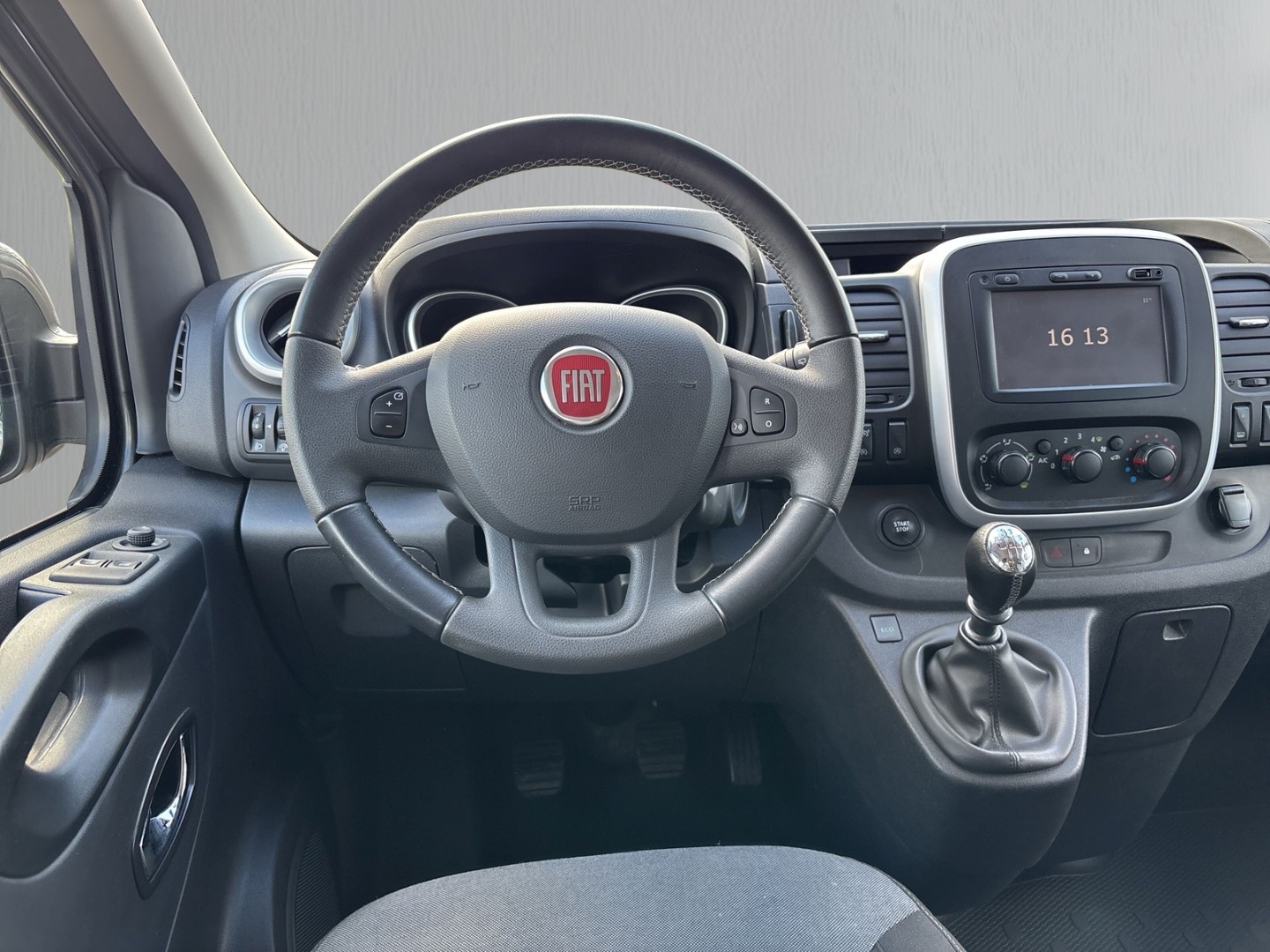 Fahrzeugabbildung Fiat Talento Kombi L2H1 1,2t Family 1.6D AHK RFK SHZ