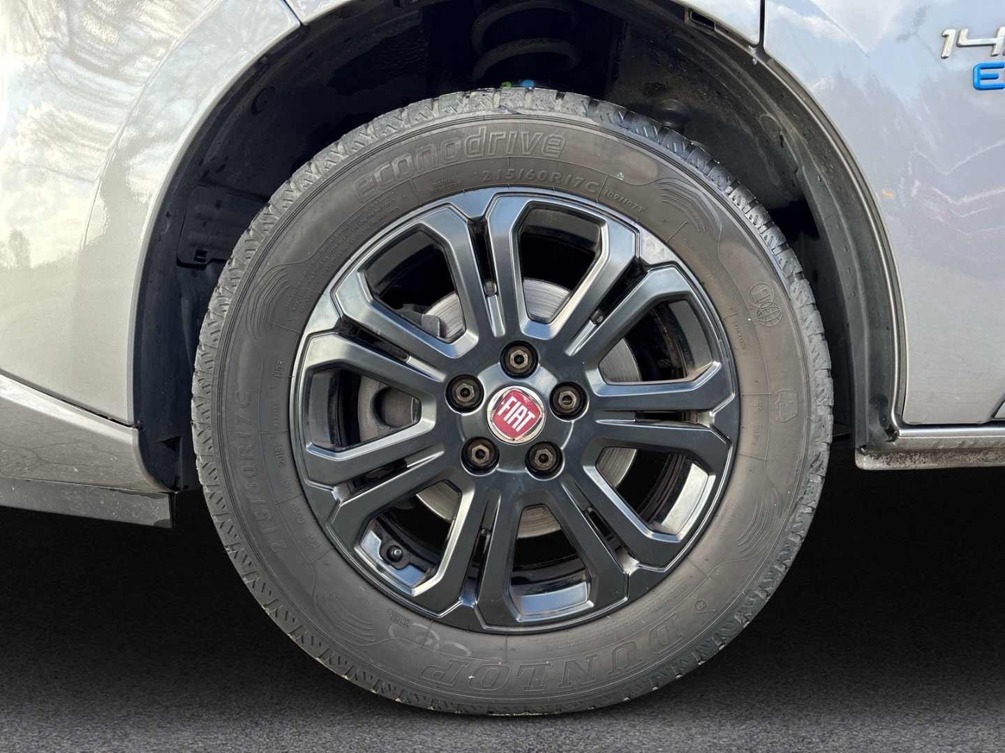 Fahrzeugabbildung Fiat Talento Kombi L2H1 1,2t Family 1.6D AHK RFK SHZ