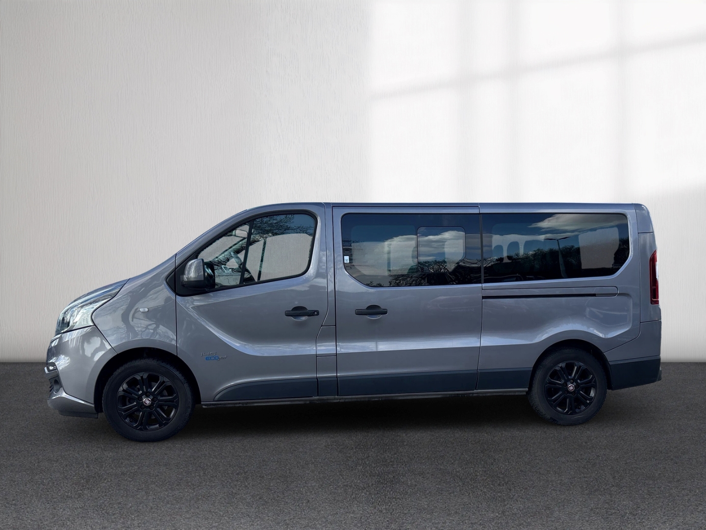 Fahrzeugabbildung Fiat Talento Kombi L2H1 1,2t Family 1.6D AHK RFK SHZ
