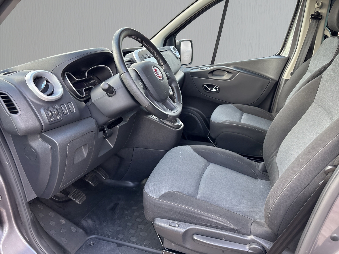 Fahrzeugabbildung Fiat Talento Kombi L2H1 1,2t Family 1.6D AHK RFK SHZ
