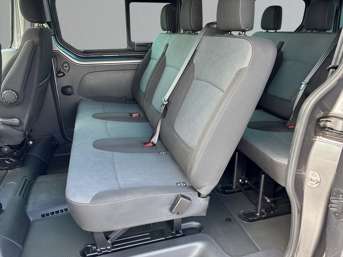 Fahrzeugabbildung Fiat Talento Kombi L2H1 1,2t Family 1.6D AHK RFK SHZ