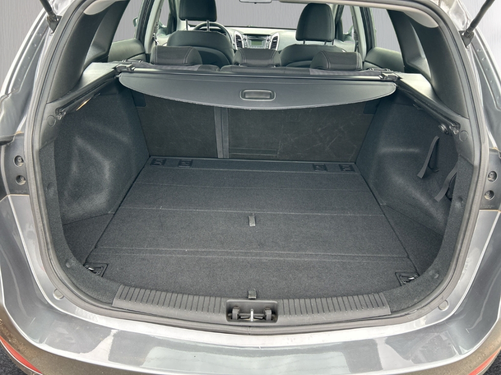 Fahrzeugabbildung Hyundai i30cw 1.4 GDI Classic Klima Bluetooth PDC Allwetter
