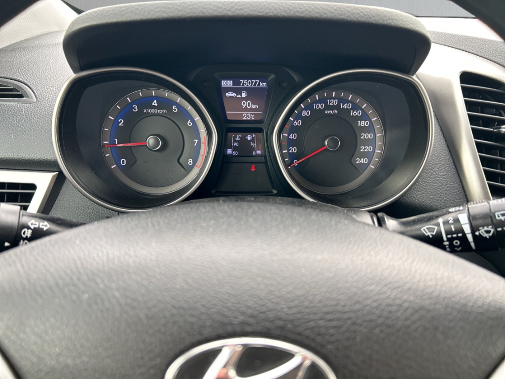 Fahrzeugabbildung Hyundai i30cw 1.4 GDI Classic Klima Bluetooth PDC Allwetter