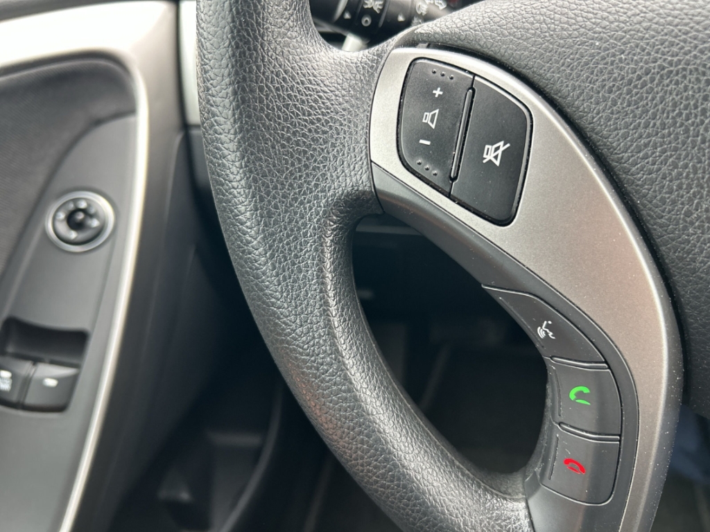 Fahrzeugabbildung Hyundai i30cw 1.4 GDI Classic Klima Bluetooth PDC Allwetter