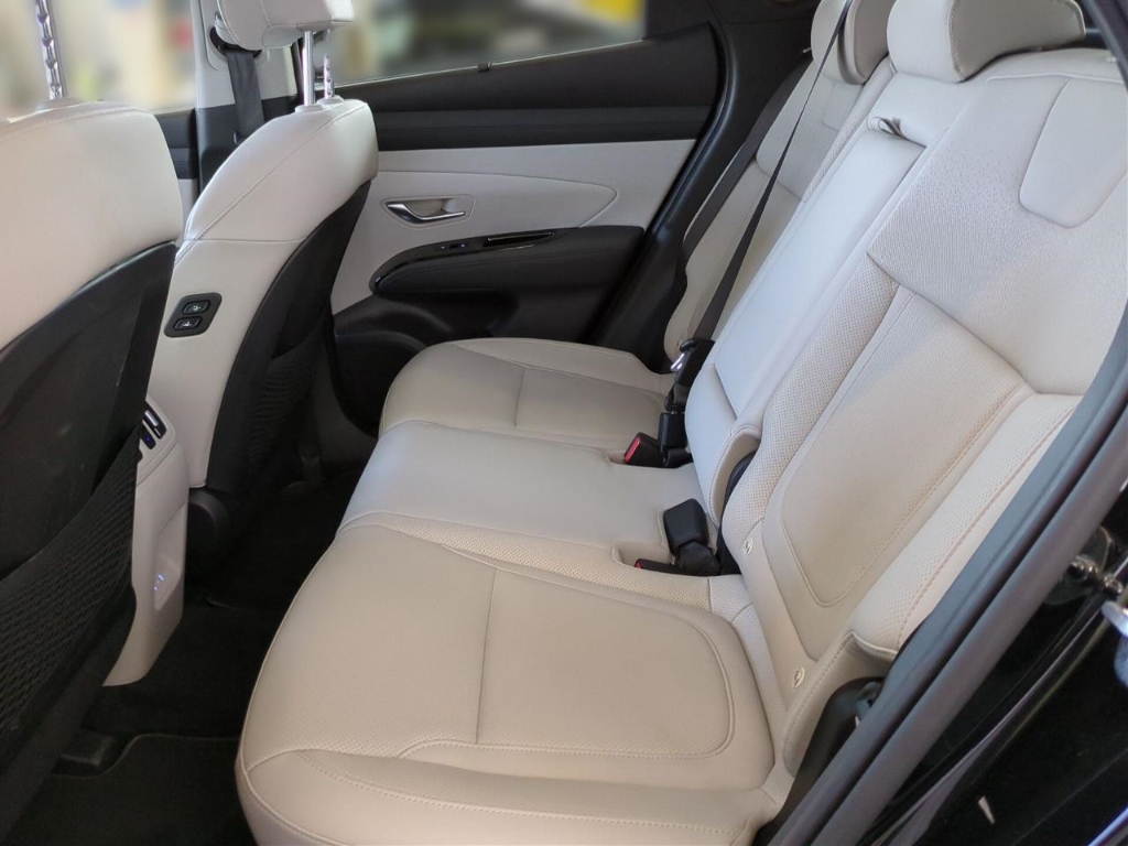 Fahrzeugabbildung Hyundai TUCSON FL PHEV 1.6 AT 4WD MY25 Prime ECS Assist-P MATRIX-LED Leder Digitales Cockpit