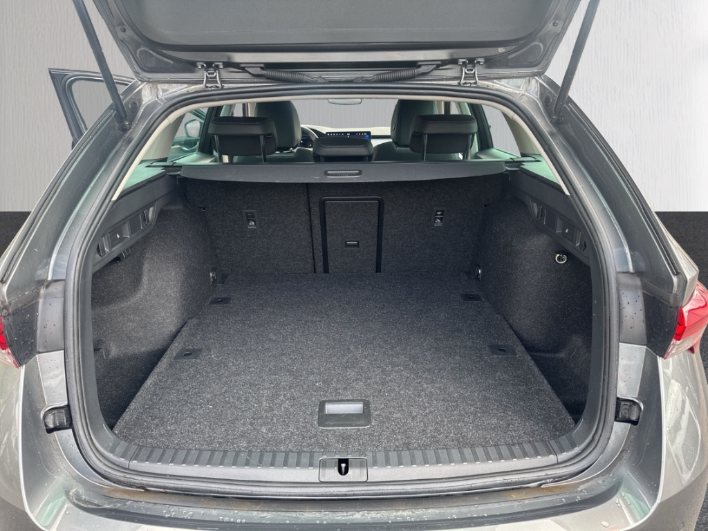 Fahrzeugabbildung SKODA Octavia 2.0 TDI DSG Selection PDC LED SHZ Klima