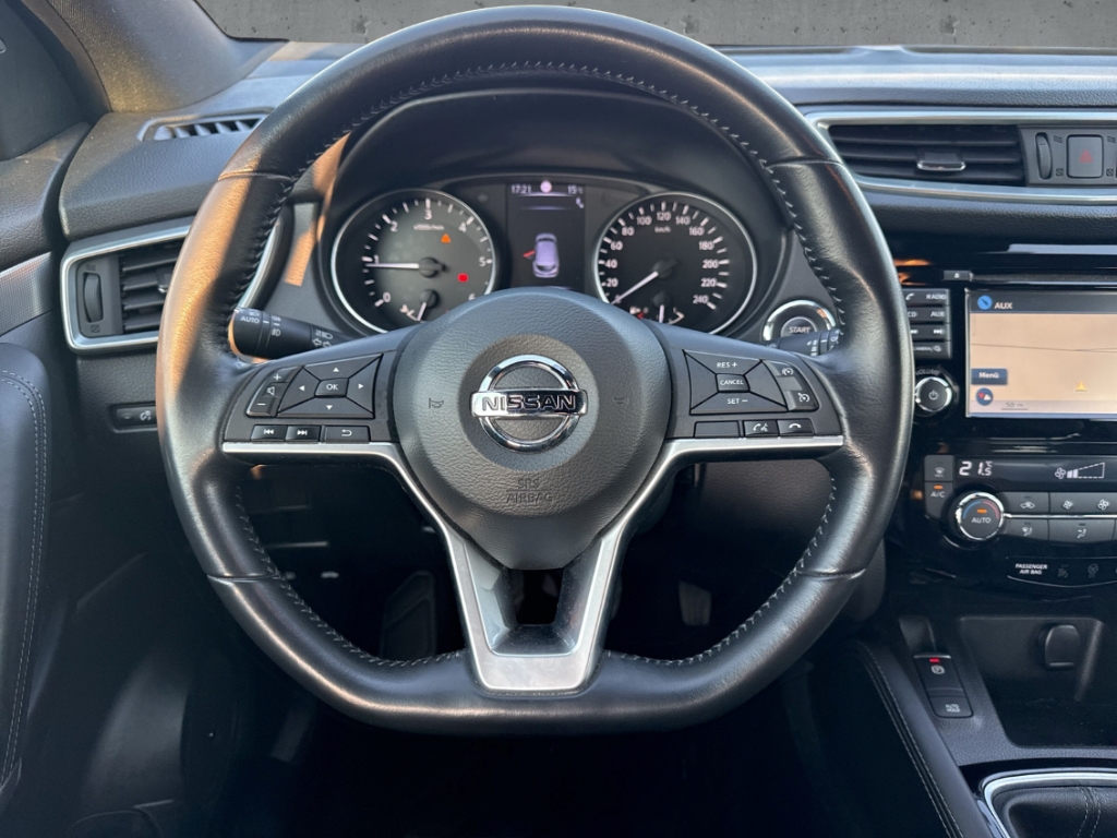 Fahrzeugabbildung Nissan Qashqai 1.5 dCi Tekna 4x2 Leder Pano Bose LED 360Kamera Navi