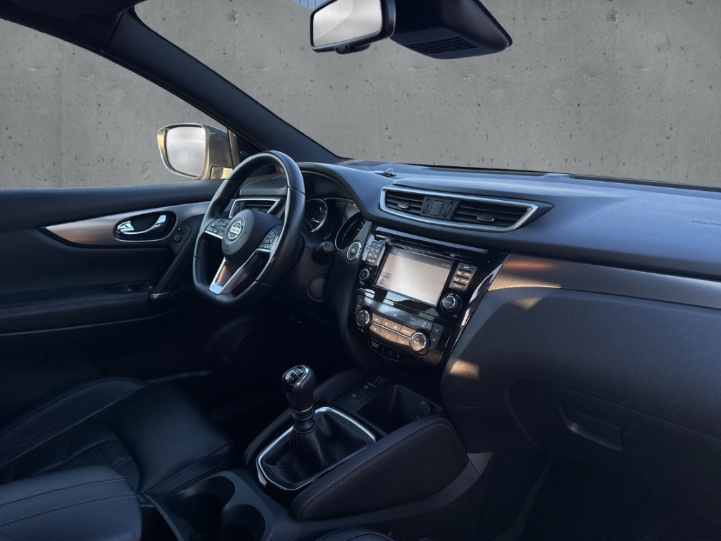 Fahrzeugabbildung Nissan Qashqai 1.5 dCi Tekna 4x2 Leder Pano Bose LED 360Kamera Navi