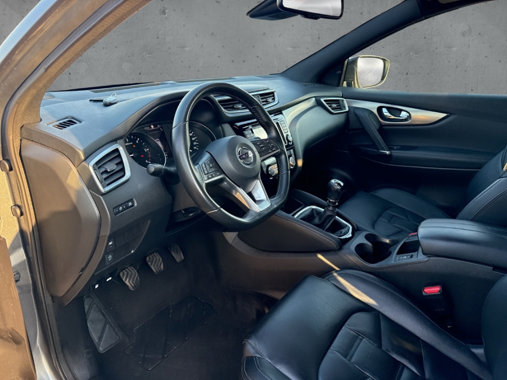 Fahrzeugabbildung Nissan Qashqai 1.5 dCi Tekna 4x2 Leder Pano Bose LED 360Kamera Navi